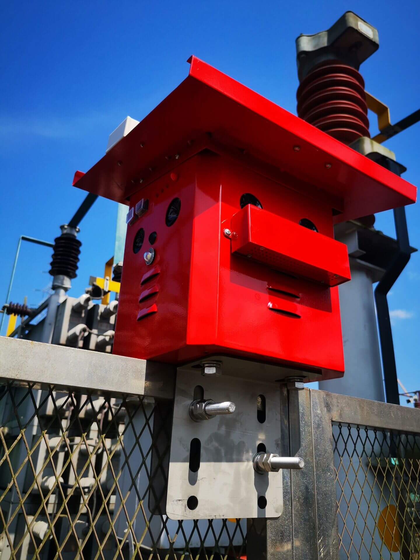 太陽能超聲波語音驅(qū)鳥器 太陽能超聲波語音驅(qū)鳥器